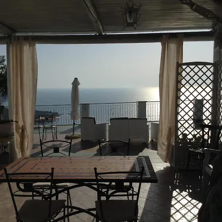 La Dimora Dei Gabbiani Holiday home *